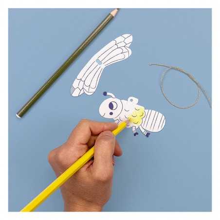 activité manuelle abeille en papier cartonné