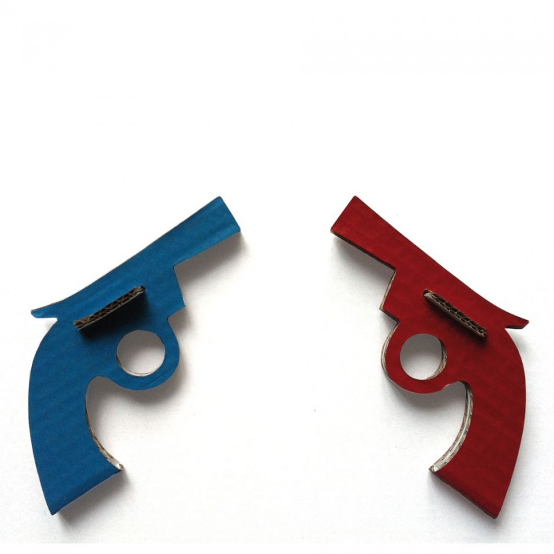 Cardboard pistols recycled made in France